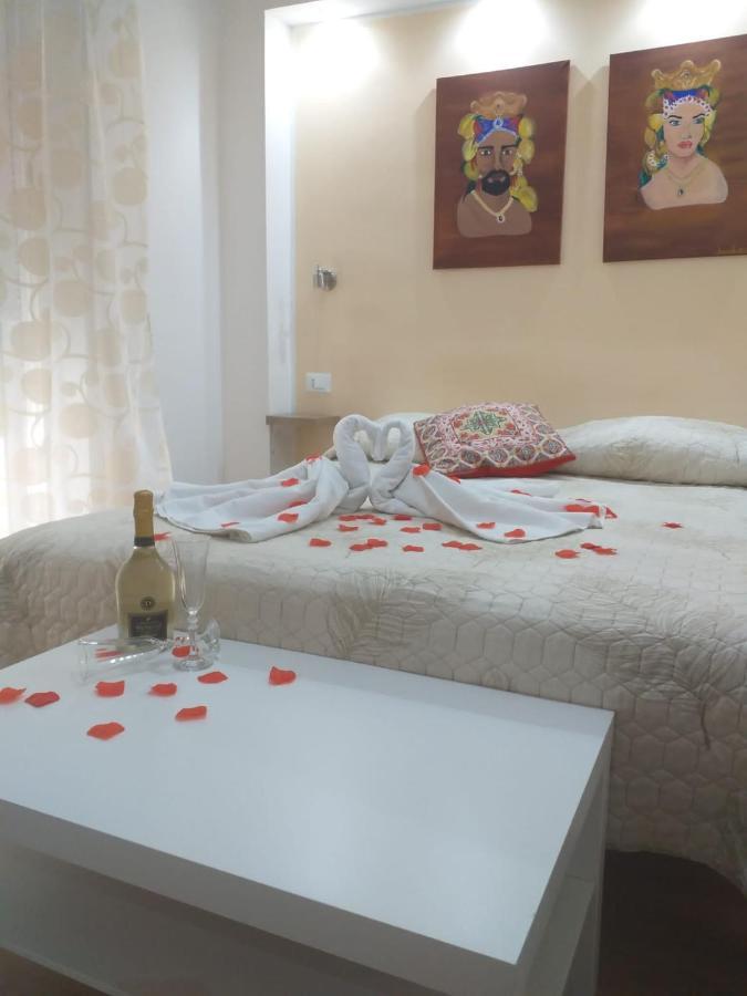 Milazzo: La Porta Delle Eolie B&B 외부 사진